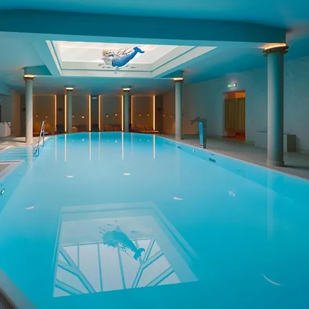 Apartment Mit Pool In